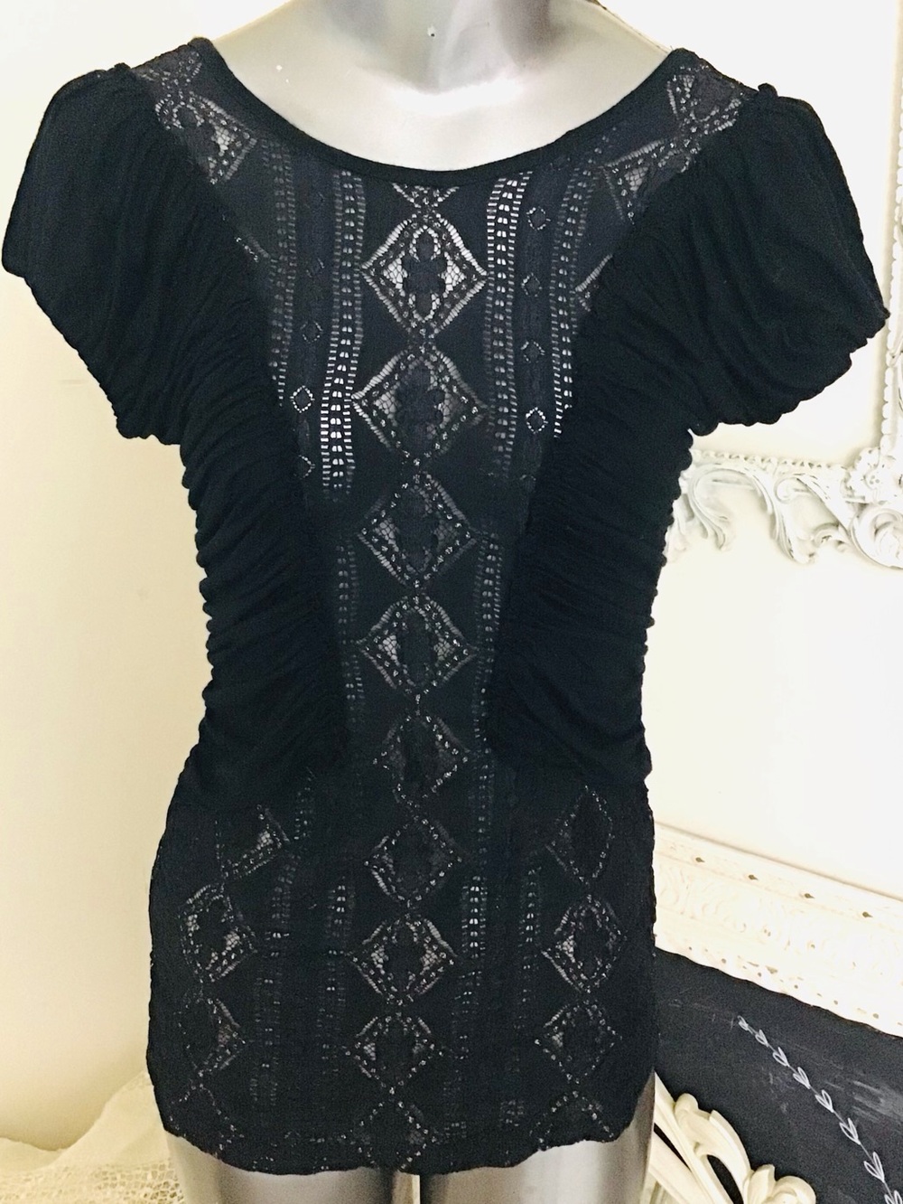 BKE Black Lace-Ruched Cap Sleeve Top NWOT